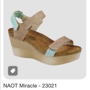 Naot adjustable strap Miracle Sandal with orthopedic footbed. Like new!